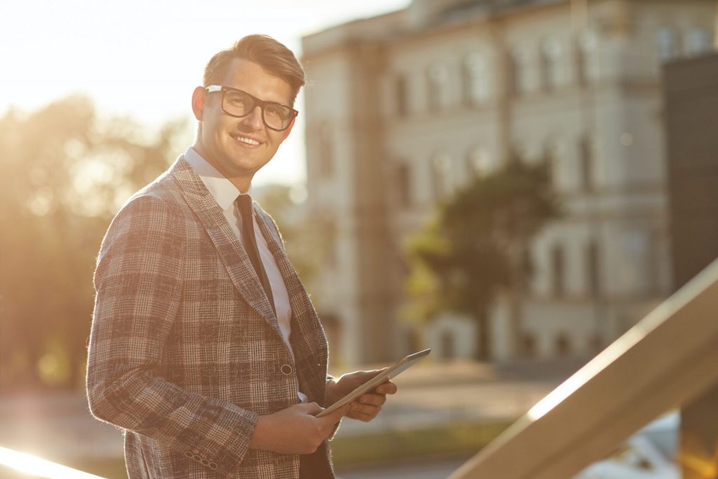 Comment évoluer en entreprise : un guide pour devenir un leader dans votre domaine