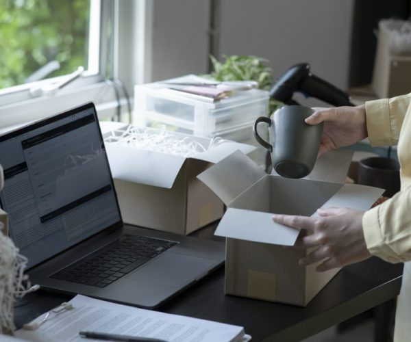 online-business-e-commerce-2022-04-06-04-45-42-utc-1024x683